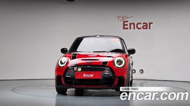 Mini Cooper Convertible 2024 — photo 35