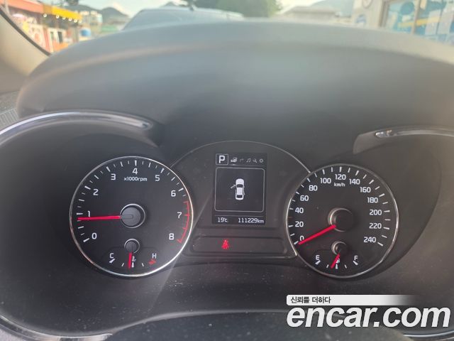 Kia K3 2017 — photo 11
