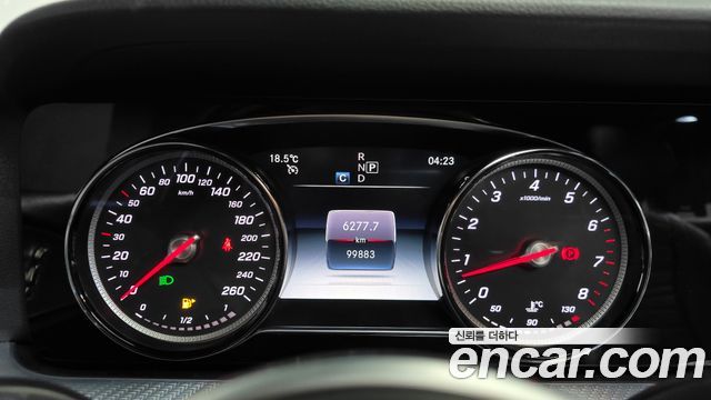 Mercedes-Benz E-Class 2020 — photo 8