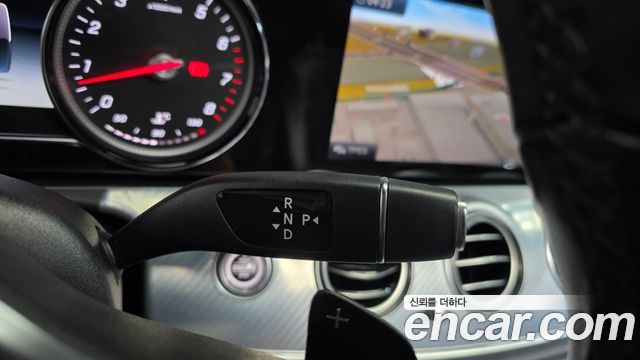 Mercedes-Benz E-Class 2020 — photo 9