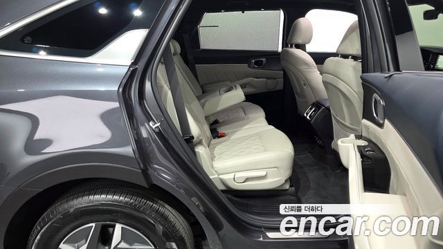 Kia Sorento 2023 — photo 17