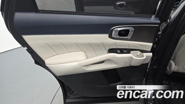 Kia Sorento 2023 — photo 15