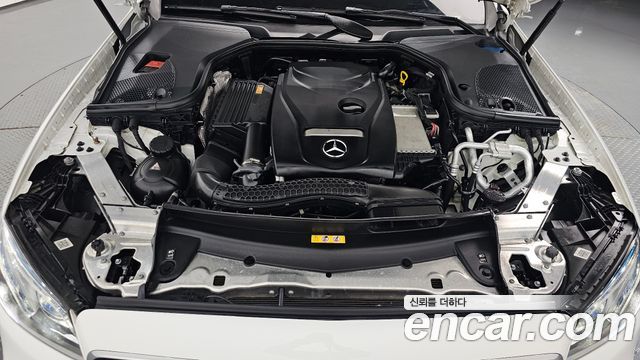 Mercedes-Benz E-Class 2017 — photo 6