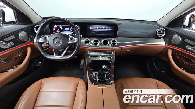 Mercedes-Benz E-Class 2017 — photo 10