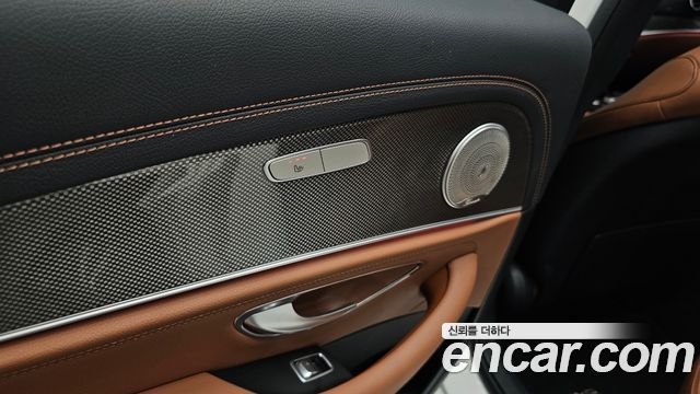 Mercedes-Benz E-Class 2017 — photo 25