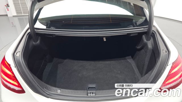 Mercedes-Benz E-Class 2017 — photo 26