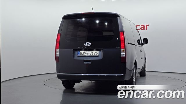 Hyundai Staria 2025 — photo 4