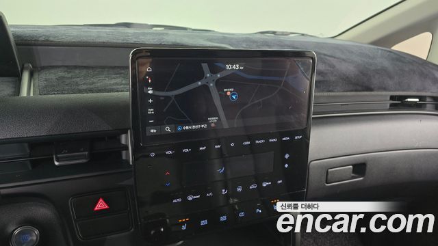 Hyundai Staria 2025 — photo 12