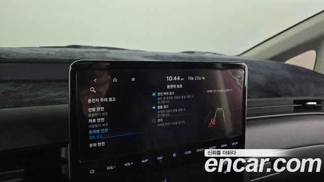 Hyundai Staria 2025 — photo 19
