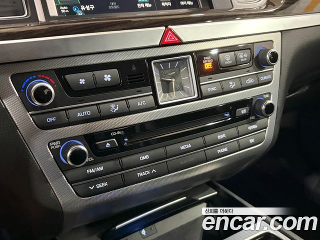 Genesis G80 2018 — photo 14