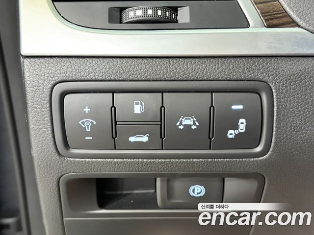 Genesis G80 2018 — photo 16