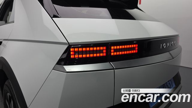 Hyundai Ioniq5 2023 — photo 9
