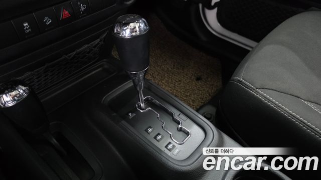 Jeep Wrangler 2017 — photo 9