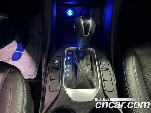 Hyundai Santafe 2016 — photo 12