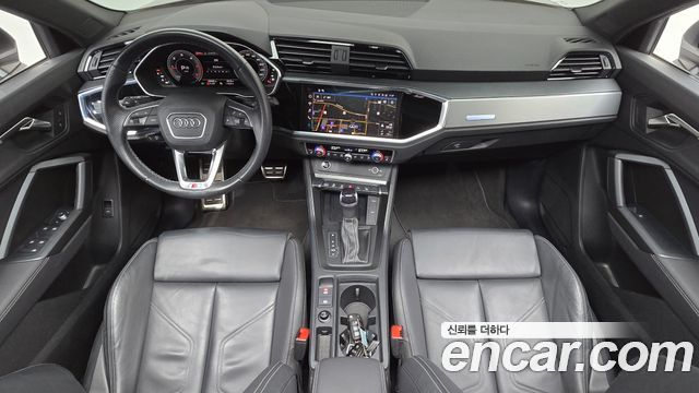 Audi Q3 2023 — photo 10