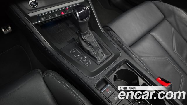 Audi Q3 2023 — photo 12