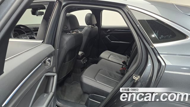 Audi Q3 2023 — photo 17