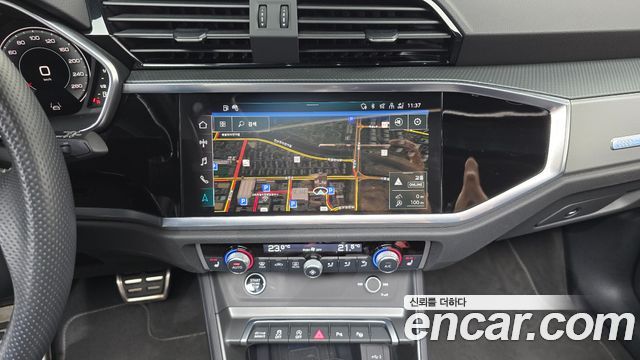 Audi Q3 2023 — photo 19