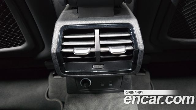 Audi Q3 2023 — photo 31