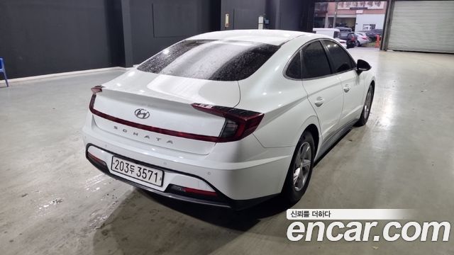 Hyundai Sonata 2022 — photo 2