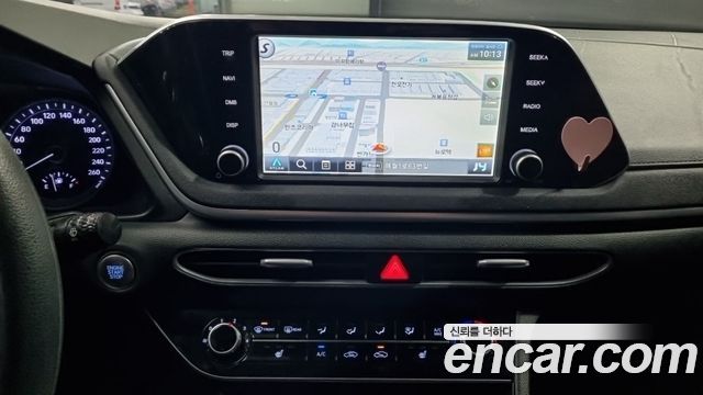 Hyundai Sonata 2022 — photo 11
