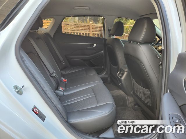 Hyundai Sonata 2021 — photo 11