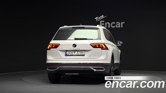 Volkswagen Tiguan 2024 — photo 4