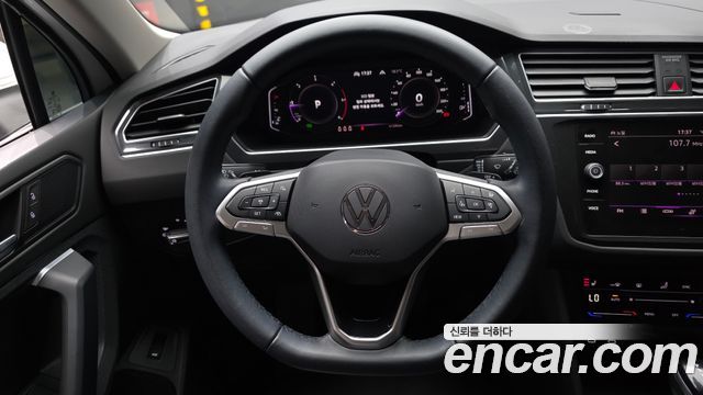 Volkswagen Tiguan 2024 — photo 13