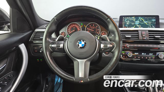 BMW 3-Series 2018 — photo 19