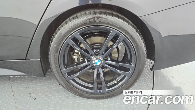 BMW 3-Series 2018 — photo 7