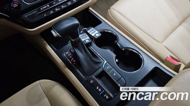 Kia Canival 2020 — photo 12