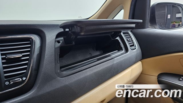 Kia Canival 2020 — photo 25