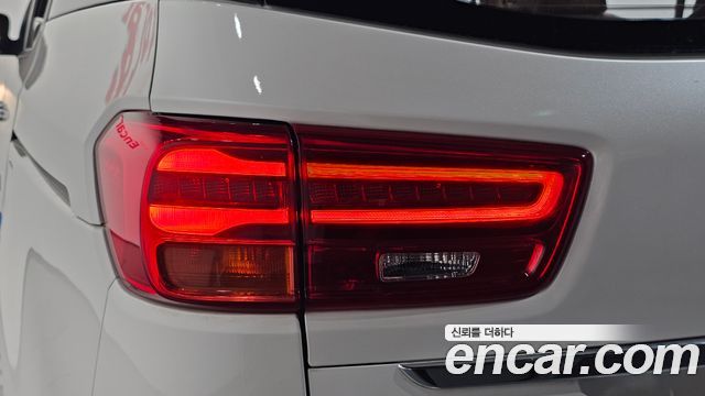 Kia Canival 2020 — photo 9