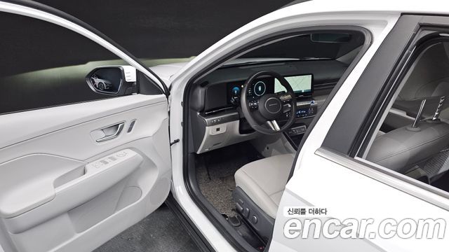 Hyundai Kona 2023 — photo 13