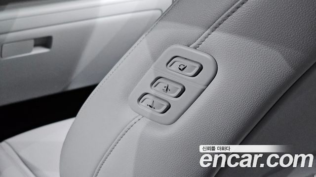 Hyundai Kona 2023 — photo 21