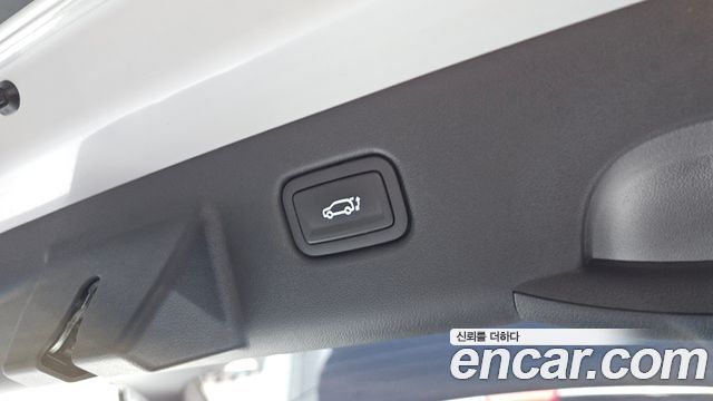 Hyundai Kona 2023 — photo 24
