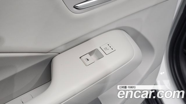 Hyundai Kona 2023 — photo 30