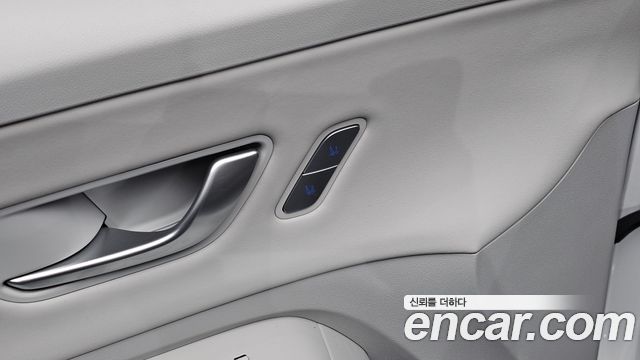 Hyundai Kona 2023 — photo 32