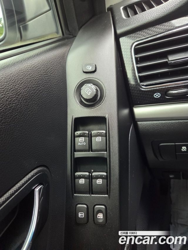 KG Mobility KORANDO 2013 — photo 14
