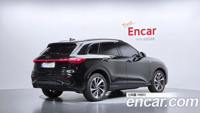 Audi Q5 2025 — photo 2