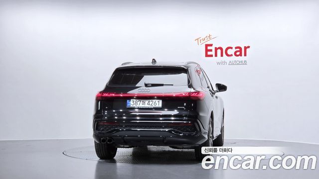 Audi Q5 2025 — photo 4
