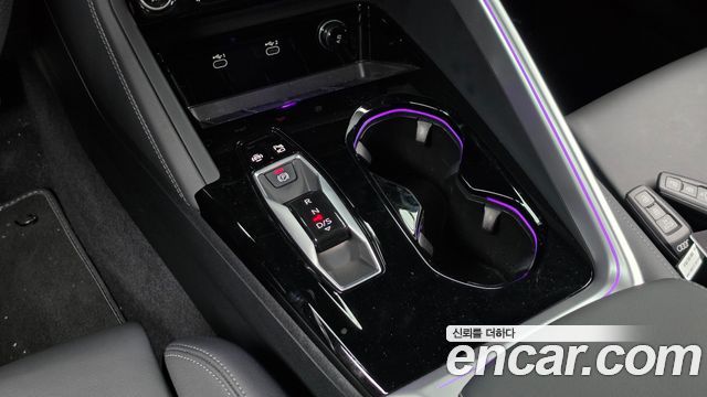 Audi Q5 2025 — photo 12