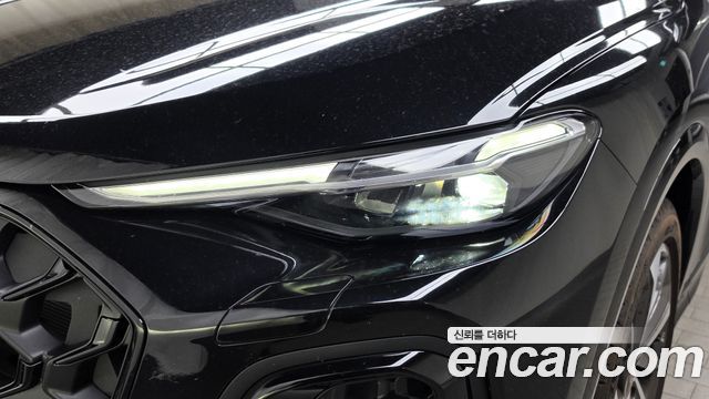 Audi Q5 2025 — photo 8