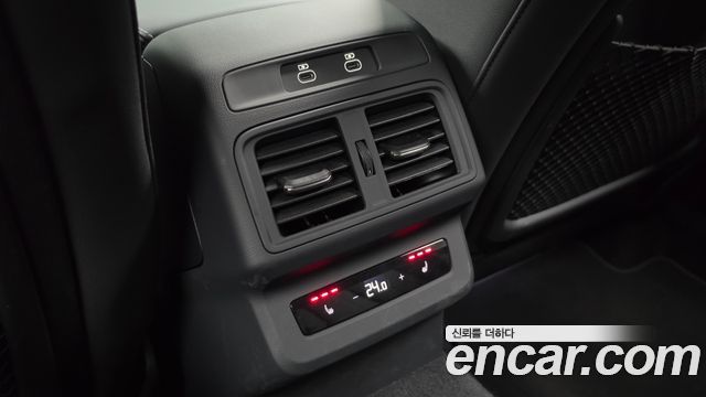 Audi Q5 2025 — photo 32