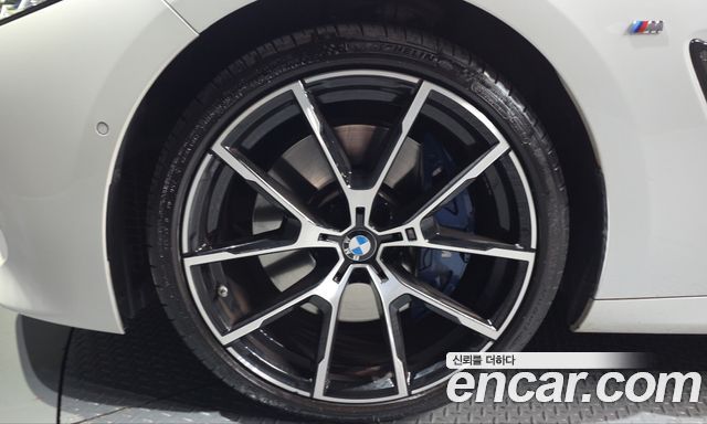 BMW 8-Series 2021 — photo 5