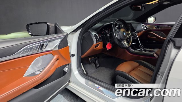 BMW 8-Series 2021 — photo 13
