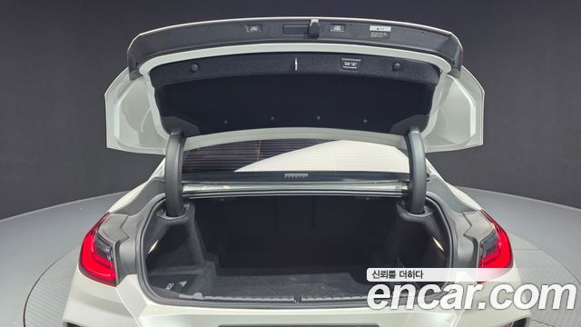 BMW 8-Series 2021 — photo 26
