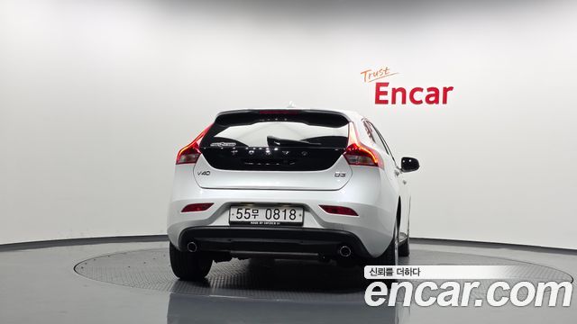 Volvo V40 2016 — photo 4