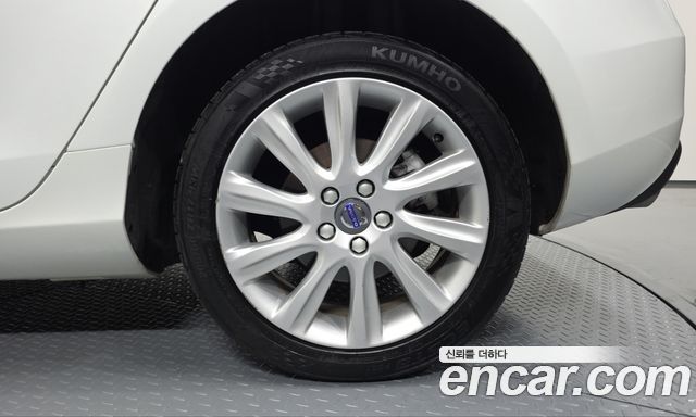 Volvo V40 2016 — photo 7
