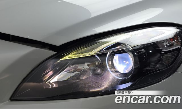 Volvo V40 2016 — photo 8